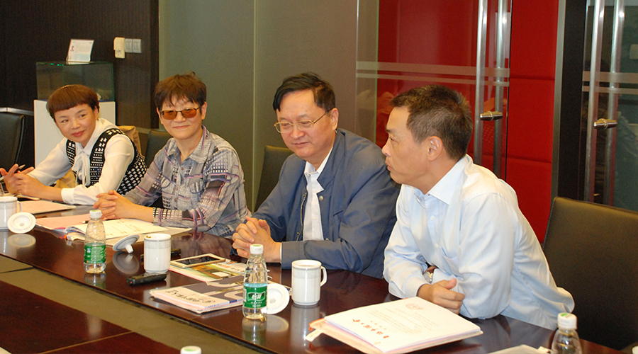 1525769616147039.jpg 9 朱 智能網(wǎng)聯(lián).jpg